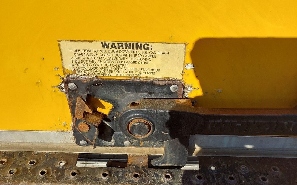 Light Duty Box Truck-Light and Medium Duty Trucks-Ford-2021-E350-Londonderry-NH-107,124\n\t\tmiles-$ 23,750 - Image 25