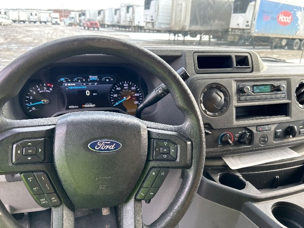 Light Duty Box Truck-Light and Medium Duty Trucks-Ford-2021-E350-Londonderry-NH-94,300\n\t\tmiles-$ 25,250 - Image 18