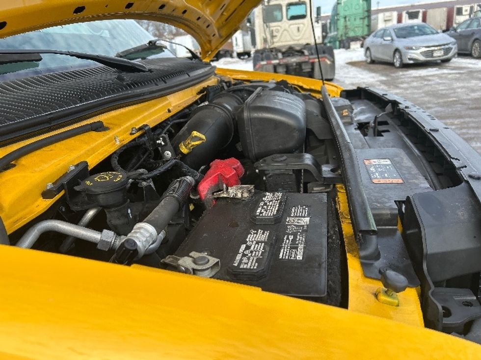 Light Duty Box Truck-Light and Medium Duty Trucks-Ford-2021-E350-Londonderry-NH-94,300\n\t\tmiles-$ 25,250 - Image 23