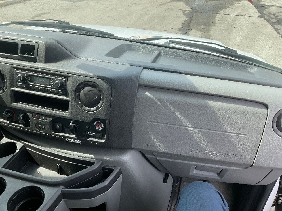 Light Duty Box Truck-Light and Medium Duty Trucks-Ford-2021-E350-Londonderry-NH-99,562\n\t\tmiles-$ 28,000 - Image 21