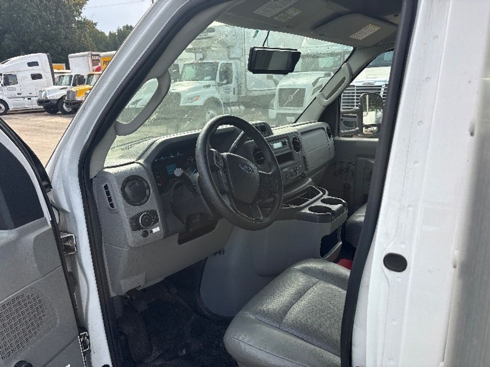 Light Duty Box Truck-Light and Medium Duty Trucks-Ford-2021-E350-Mebane-NC-98,762\n\t\tmiles-$ 30,250 - Image 15