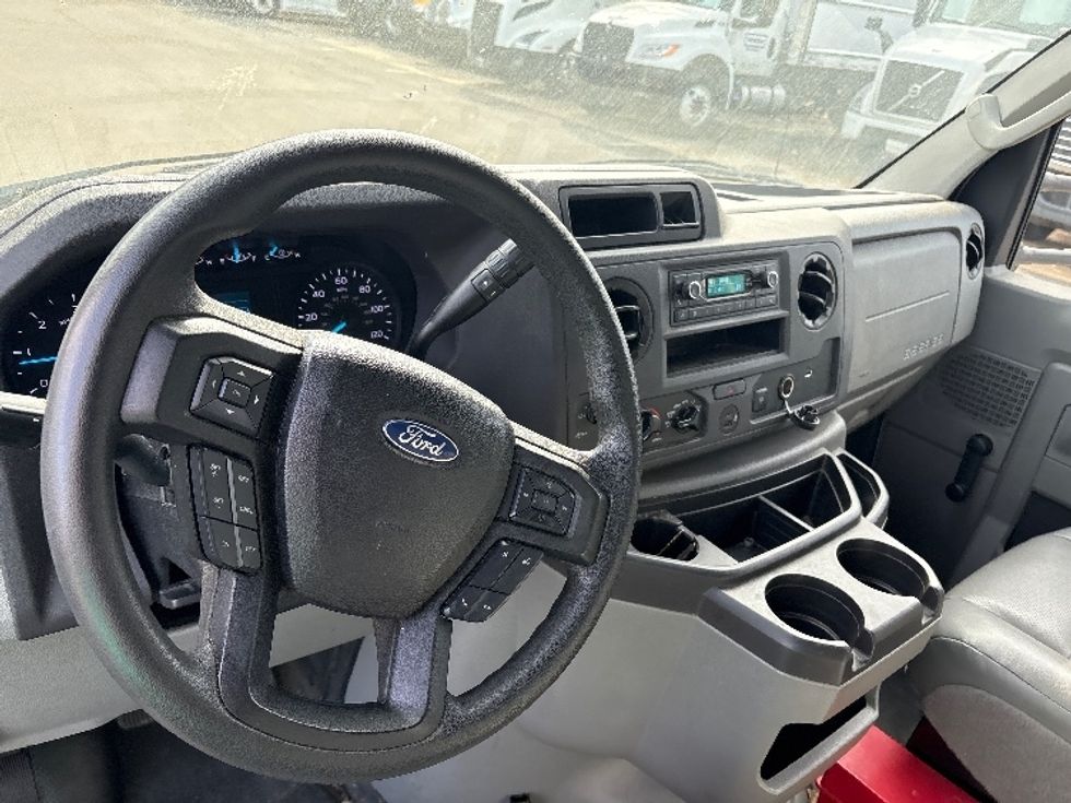 Light Duty Box Truck-Light and Medium Duty Trucks-Ford-2021-E350-Mebane-NC-98,762\n\t\tmiles-$ 30,250 - Image 16
