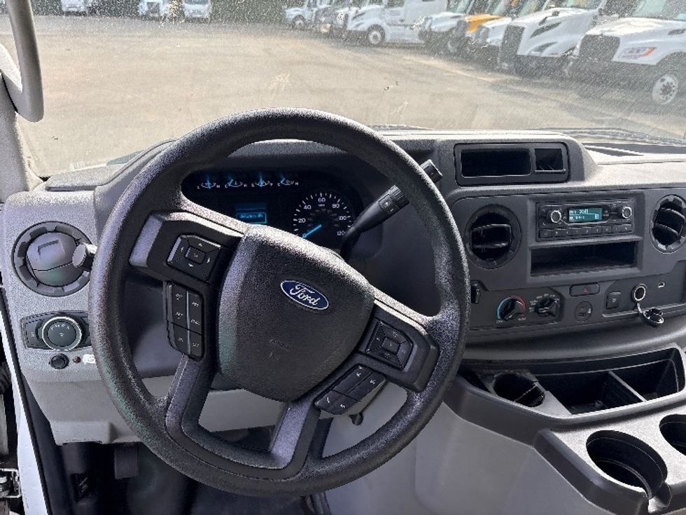 Light Duty Box Truck-Light and Medium Duty Trucks-Ford-2021-E350-Mebane-NC-98,762\n\t\tmiles-$ 30,250 - Image 17