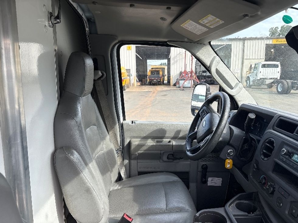 Light Duty Box Truck-Light and Medium Duty Trucks-Ford-2021-E350-Mebane-NC-98,762\n\t\tmiles-$ 30,250 - Image 21