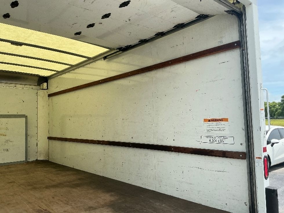 Light Duty Box Truck-Light and Medium Duty Trucks-Ford-2021-E350-Miami-FL-100,497\n\t\tmiles-$ 29,000 - Image 10