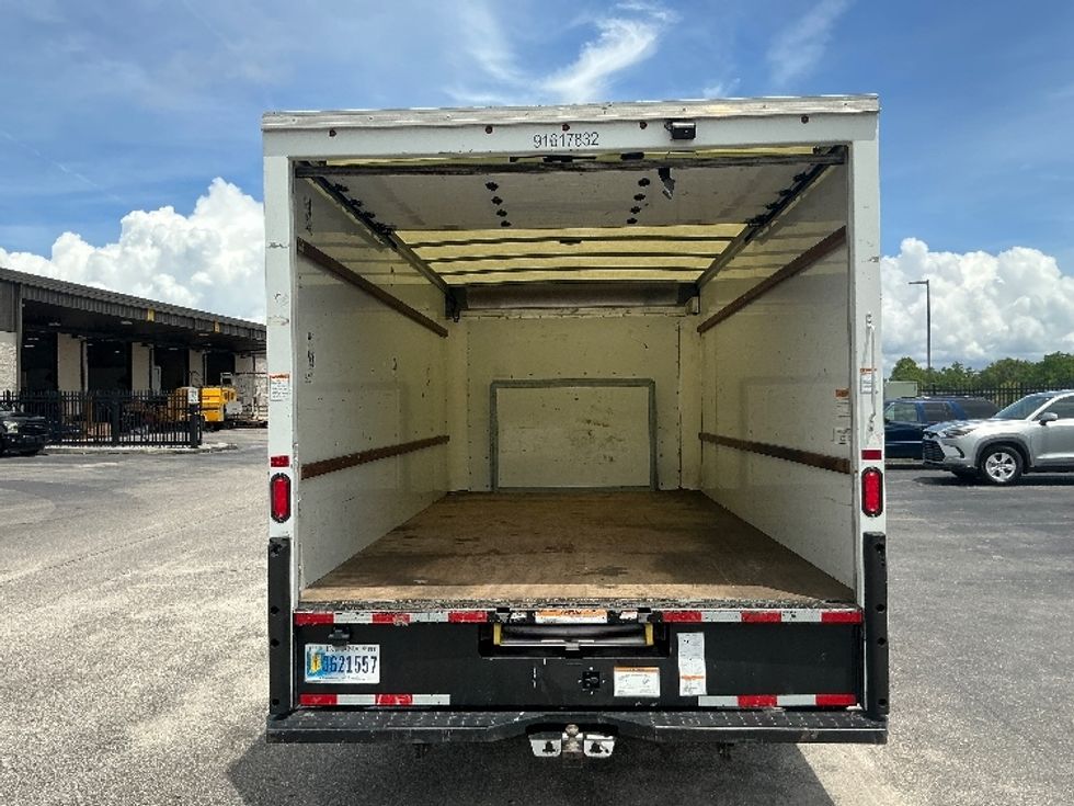 Light Duty Box Truck-Light and Medium Duty Trucks-Ford-2021-E350-Miami-FL-100,497\n\t\tmiles-$ 29,000 - Image 7
