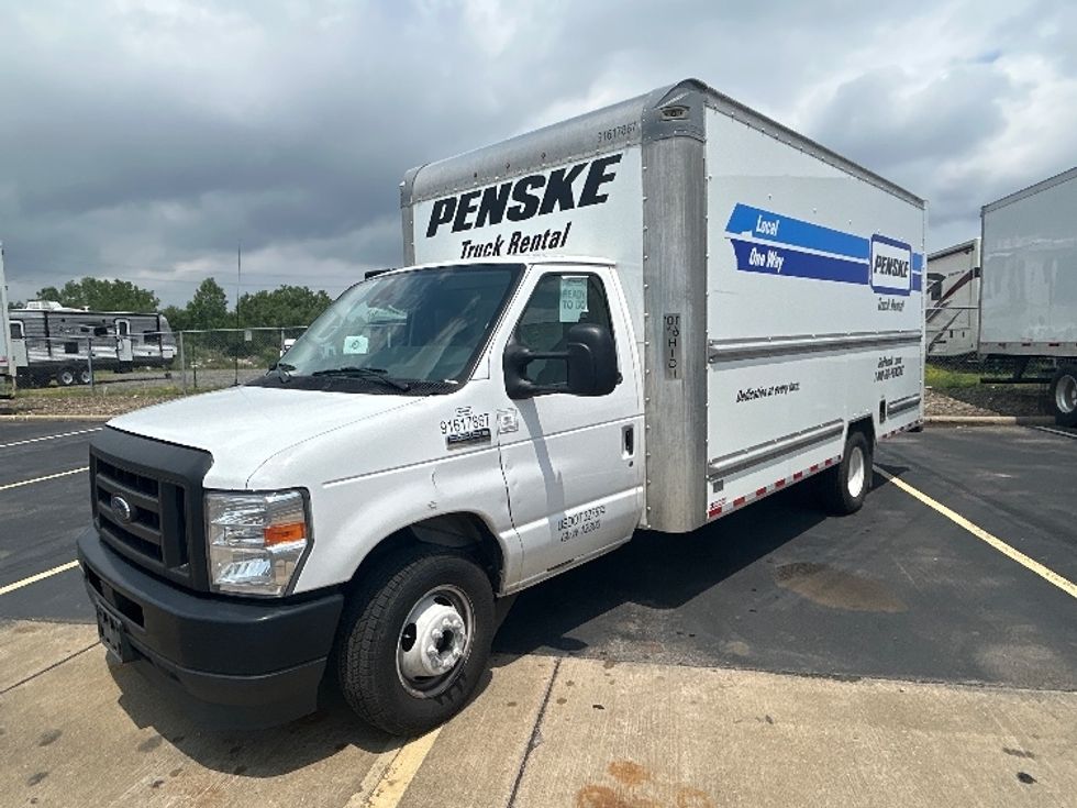 Light Duty Box Truck-Light and Medium Duty Trucks-Ford-2021-E350-Middlefield-OH-106,323\n\t\tmiles-$ 26,000 - Image 3