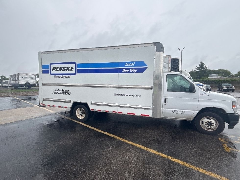 Light Duty Box Truck-Light and Medium Duty Trucks-Ford-2021-E350-Middlefield-OH-106,779\n\t\tmiles-$ 27,500 - Image 14