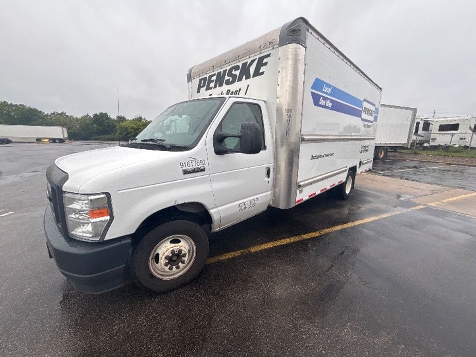 Light Duty Box Truck-Light and Medium Duty Trucks-Ford-2021-E350-Middlefield-OH-106,779\n\t\tmiles-$ 27,500 - Image 3