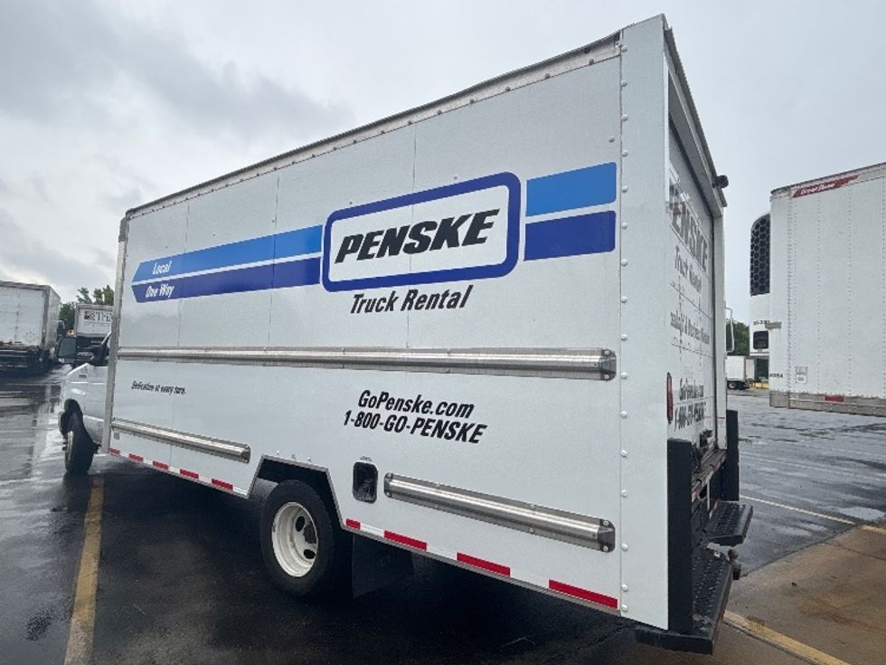 Light Duty Box Truck-Light and Medium Duty Trucks-Ford-2021-E350-Middlefield-OH-106,779\n\t\tmiles-$ 27,500 - Image 6