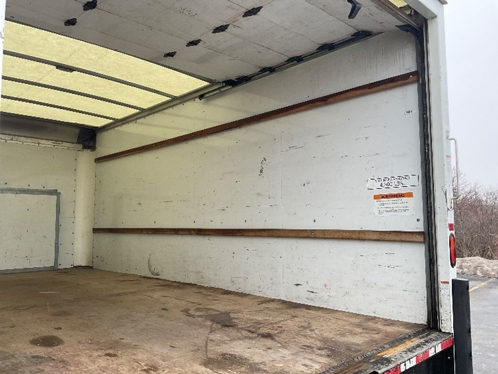 Light Duty Box Truck-Light and Medium Duty Trucks-Ford-2021-E350-Middlefield-OH-110,627\n\t\tmiles-$ 27,000 - Image 11