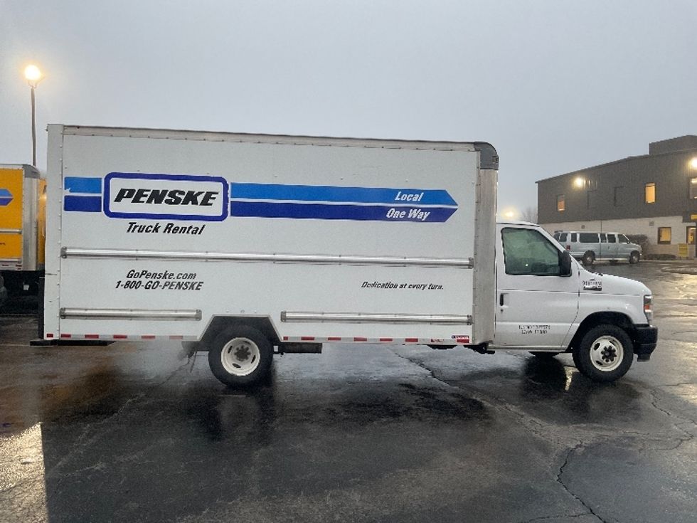 Light Duty Box Truck-Light and Medium Duty Trucks-Ford-2021-E350-Middlefield-OH-110,627\n\t\tmiles-$ 27,000 - Image 13