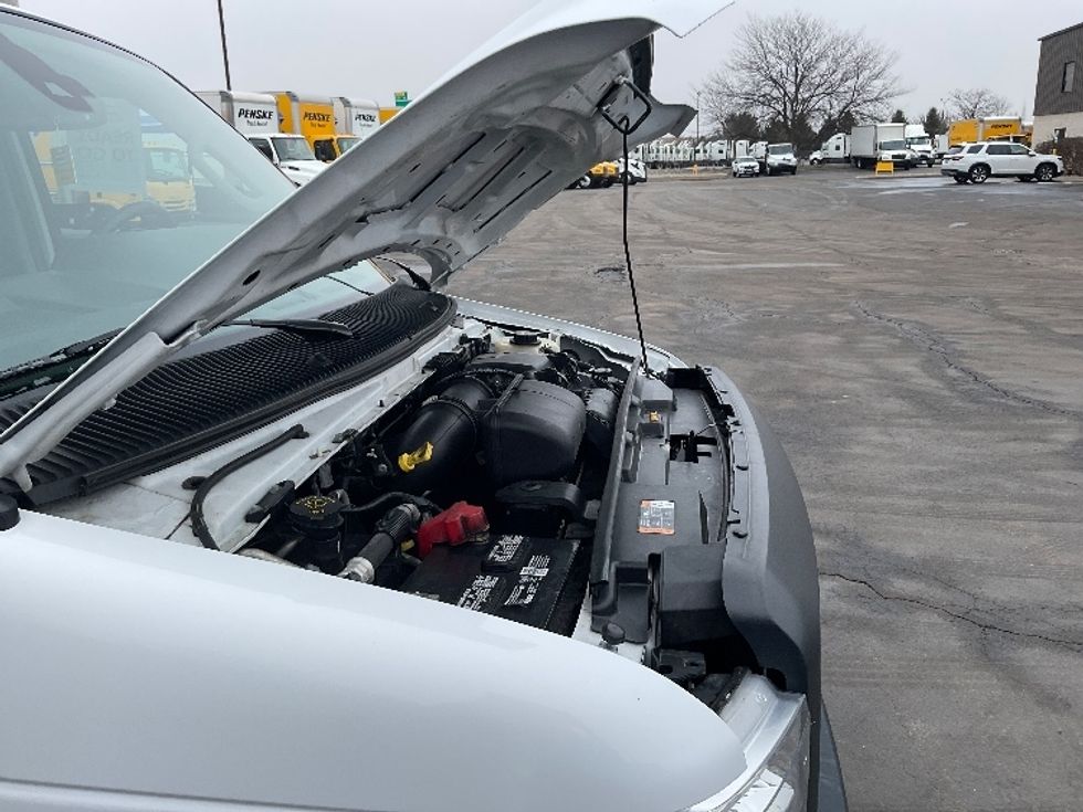 Light Duty Box Truck-Light and Medium Duty Trucks-Ford-2021-E350-Middlefield-OH-110,627\n\t\tmiles-$ 27,000 - Image 21