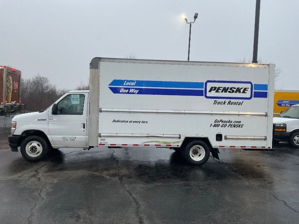 Light Duty Box Truck-Light and Medium Duty Trucks-Ford-2021-E350-Middlefield-OH-110,627\n\t\tmiles-$ 27,000 - Image 4