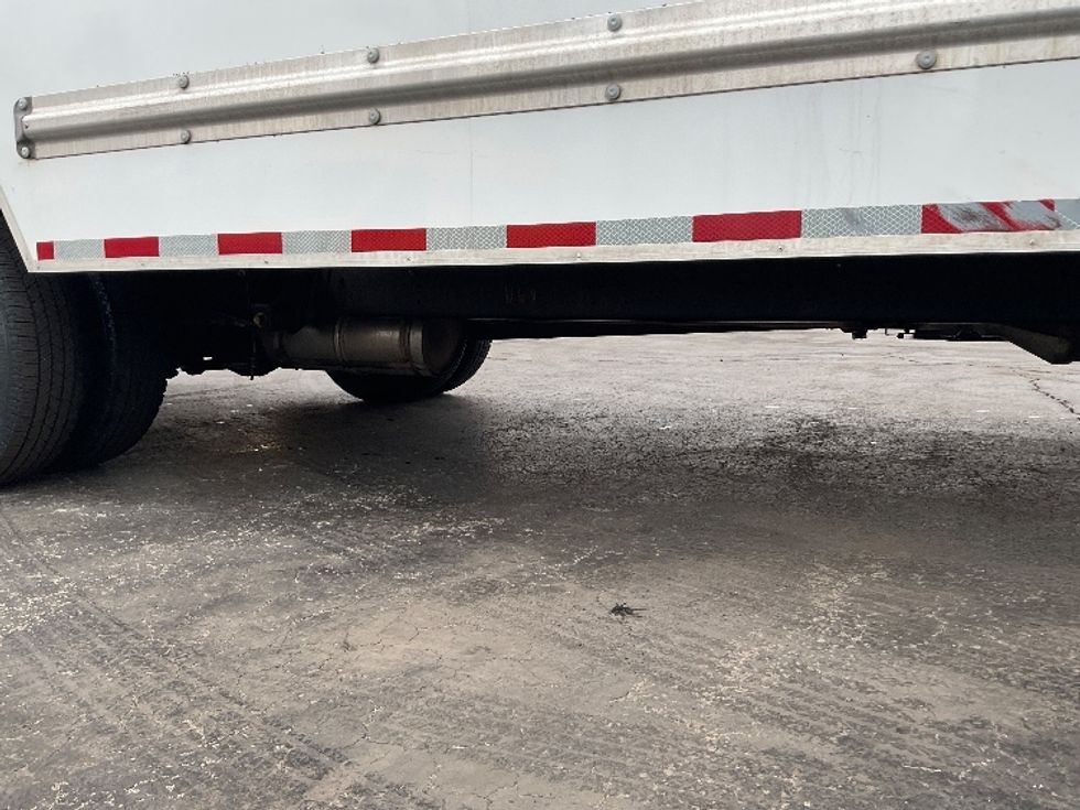 Light Duty Box Truck-Light and Medium Duty Trucks-Ford-2021-E350-Middlefield-OH-110,627\n\t\tmiles-$ 27,000 - Image 5