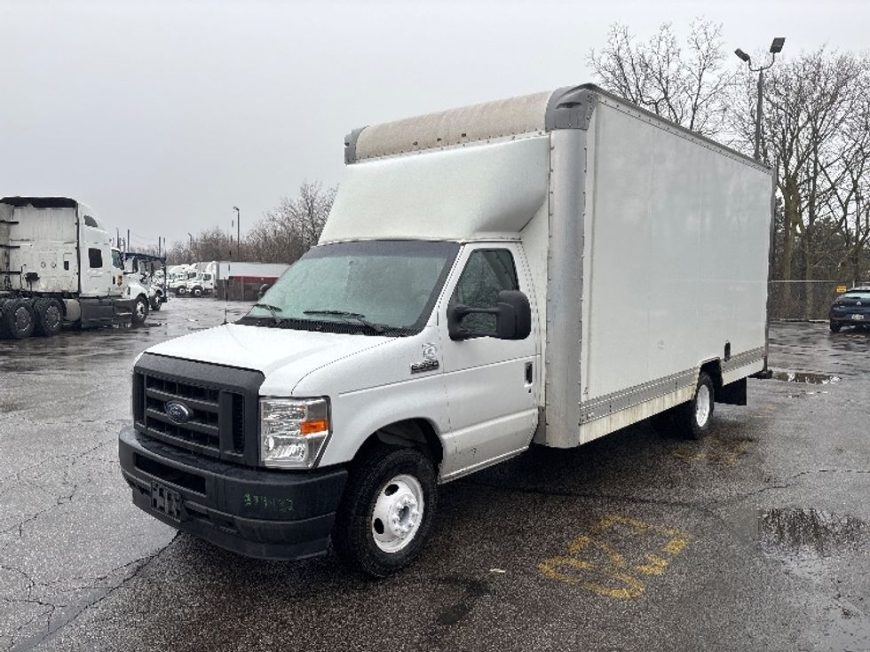 Light Duty Box Truck-Light and Medium Duty Trucks-Ford-2021-E350-Middlefield-OH-120,279\n\t\tmiles-$ 26,000 - Image 3
