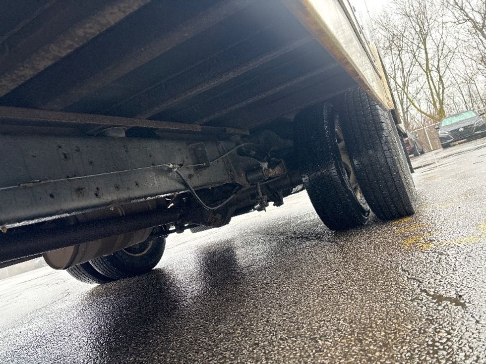 Light Duty Box Truck-Light and Medium Duty Trucks-Ford-2021-E350-Middlefield-OH-120,279\n\t\tmiles-$ 26,000 - Image 5