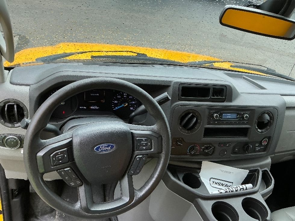 Light Duty Box Truck-Light and Medium Duty Trucks-Ford-2021-E350-Monroe-OH-94,836\n\t\tmiles-$ 24,500 - Image 17