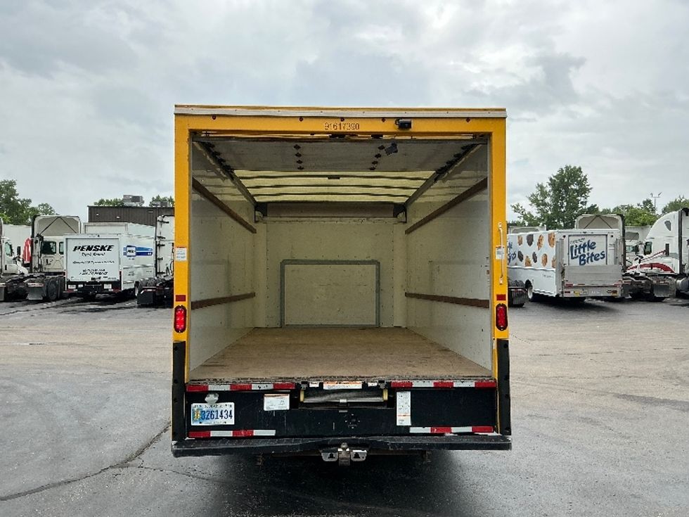 Light Duty Box Truck-Light and Medium Duty Trucks-Ford-2021-E350-Monroe-OH-94,836\n\t\tmiles-$ 24,500 - Image 8