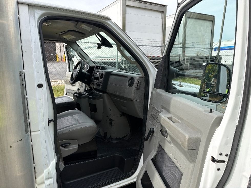 Light Duty Box Truck-Light and Medium Duty Trucks-Ford-2021-E350-Montgomery-NY-101,887\n\t\tmiles-$ 26,750 - Image 19