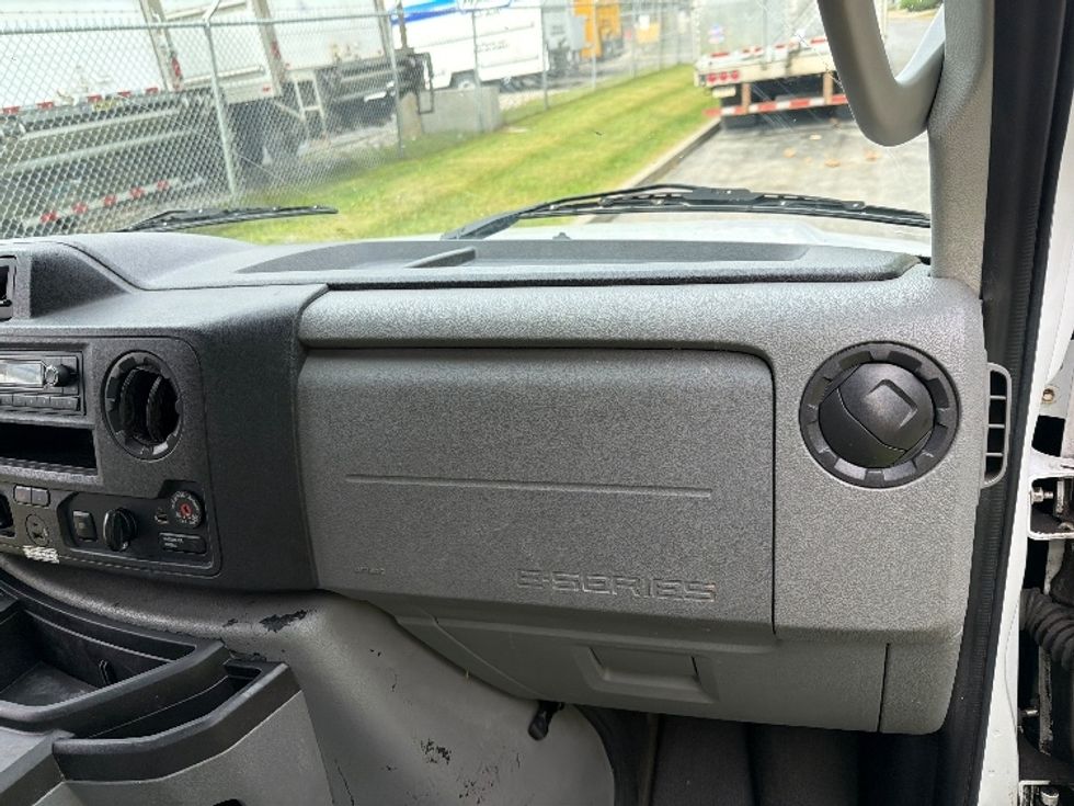 Light Duty Box Truck-Light and Medium Duty Trucks-Ford-2021-E350-Montgomery-NY-101,887\n\t\tmiles-$ 26,750 - Image 20