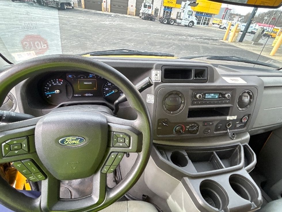 Light Duty Box Truck-Light and Medium Duty Trucks-Ford-2021-E350-Montgomery-NY-84,645\n\t\tmiles-$ 26,250 - Image 16