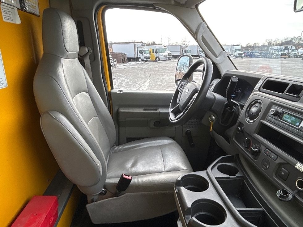 Light Duty Box Truck-Light and Medium Duty Trucks-Ford-2021-E350-Montgomery-NY-84,645\n\t\tmiles-$ 26,250 - Image 20