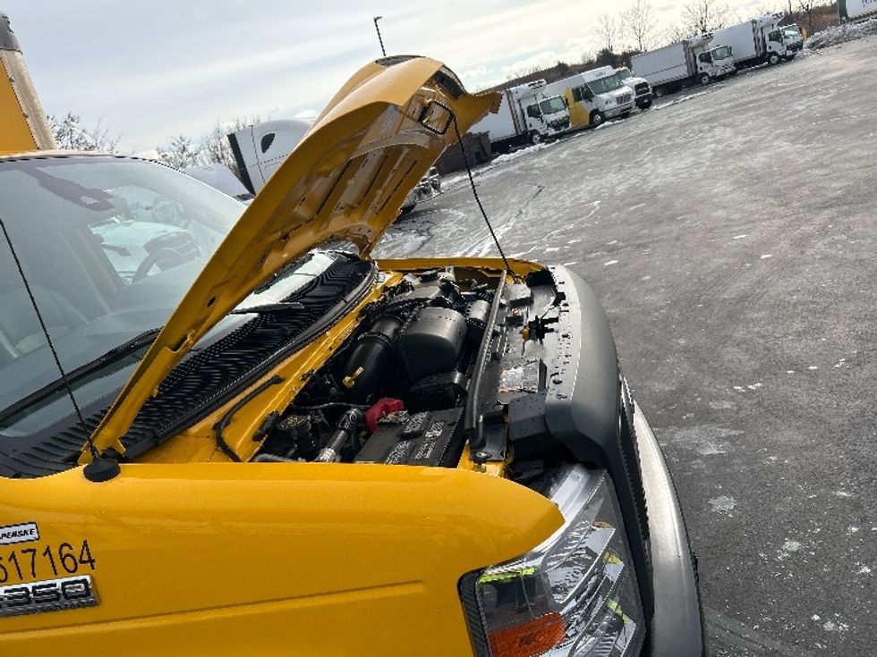 Light Duty Box Truck-Light and Medium Duty Trucks-Ford-2021-E350-Montgomery-NY-84,645\n\t\tmiles-$ 26,250 - Image 21