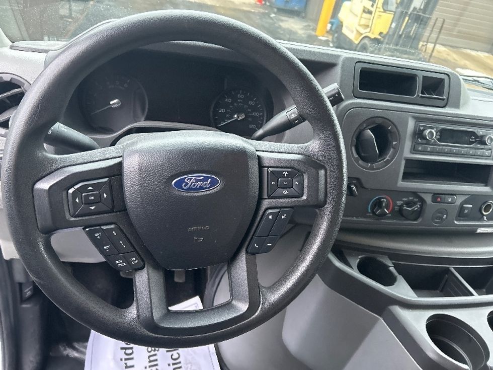 Light Duty Box Truck-Light and Medium Duty Trucks-Ford-2021-E350-Mount Pleasant-PA-101,099\n\t\tmiles-$ 28,500 - Image 18