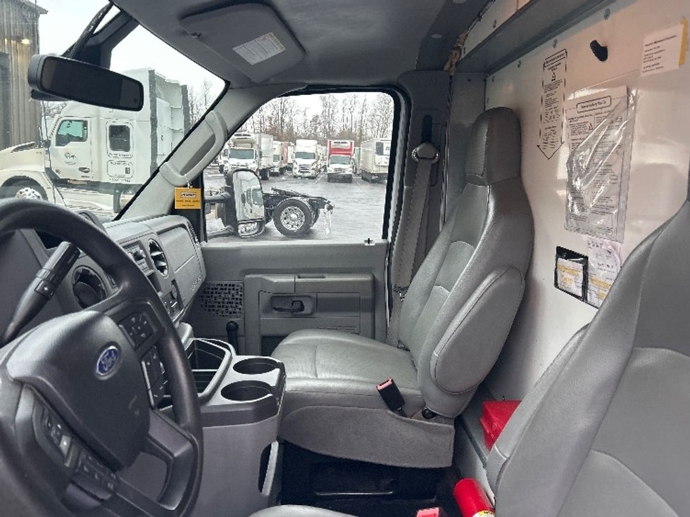 Light Duty Box Truck-Light and Medium Duty Trucks-Ford-2021-E350-Mount Pleasant-PA-101,099\n\t\tmiles-$ 28,500 - Image 19