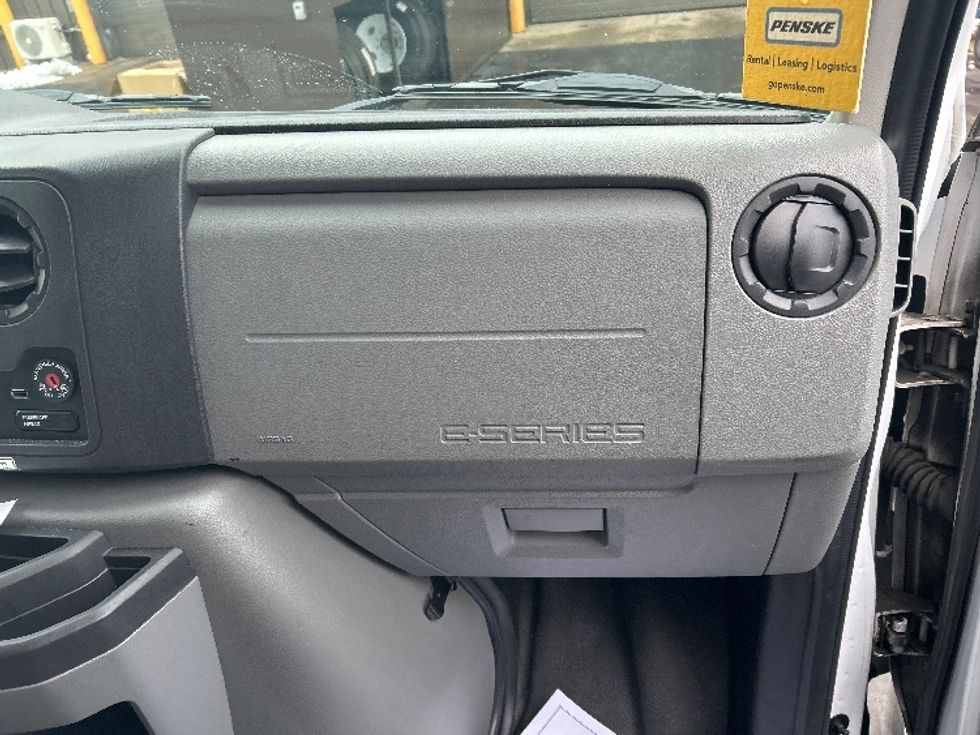 Light Duty Box Truck-Light and Medium Duty Trucks-Ford-2021-E350-Mount Pleasant-PA-101,099\n\t\tmiles-$ 28,500 - Image 21