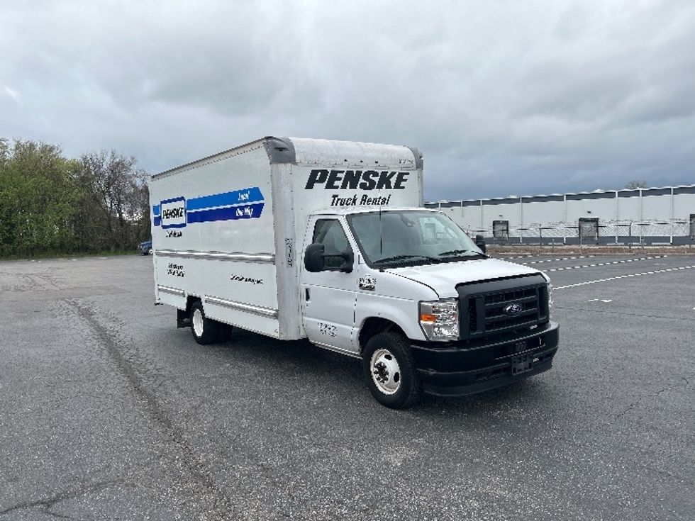 Light Duty Box Truck-Light and Medium Duty Trucks-Ford-2021-E350-Murfreesboro-TN-101,198\n\t\tmiles-$ 29,000 - Image 1