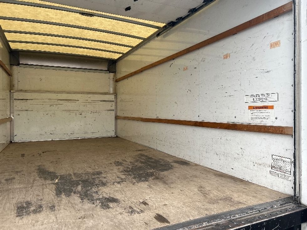 Light Duty Box Truck-Light and Medium Duty Trucks-Ford-2021-E350-Murfreesboro-TN-101,198\n\t\tmiles-$ 29,000 - Image 11