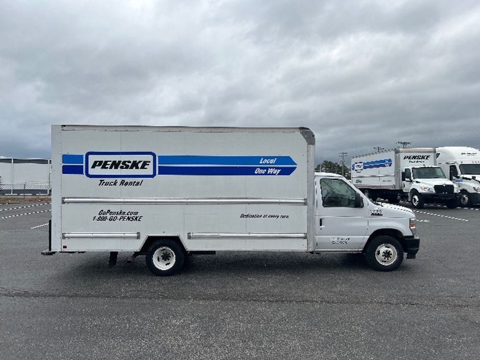 Light Duty Box Truck-Light and Medium Duty Trucks-Ford-2021-E350-Murfreesboro-TN-101,198\n\t\tmiles-$ 29,000 - Image 14