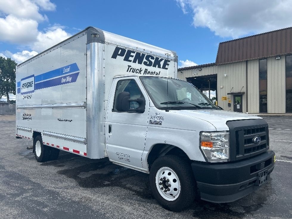 Light Duty Box Truck-Light and Medium Duty Trucks-Ford-2021-E350-Nashville-TN-109,957\n\t\tmiles-$ 28,500 - Image 1