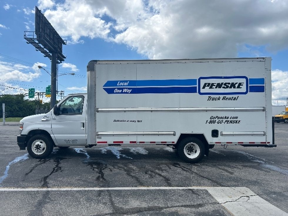 Light Duty Box Truck-Light and Medium Duty Trucks-Ford-2021-E350-Nashville-TN-109,957\n\t\tmiles-$ 28,500 - Image 4