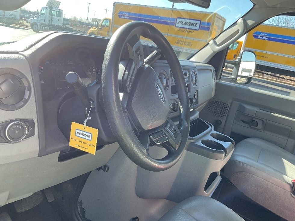 Light Duty Box Truck-Light and Medium Duty Trucks-Ford-2021-E350-Neenah-WI-94,210\n\t\tmiles-$ 28,000 - Image 15