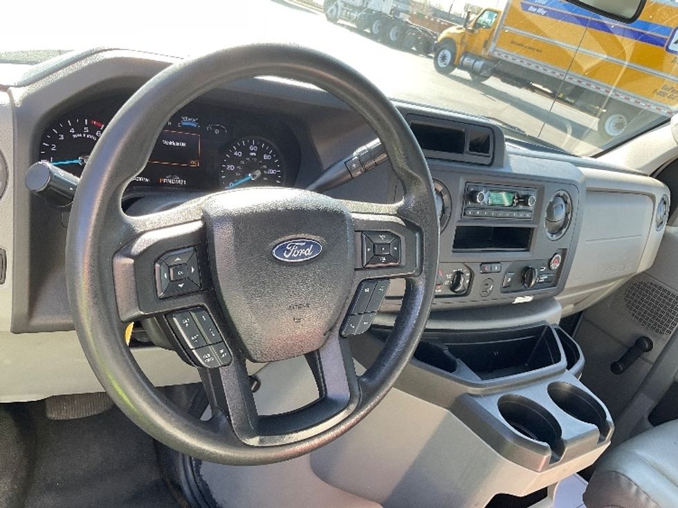 Light Duty Box Truck-Light and Medium Duty Trucks-Ford-2021-E350-Neenah-WI-94,210\n\t\tmiles-$ 28,000 - Image 16