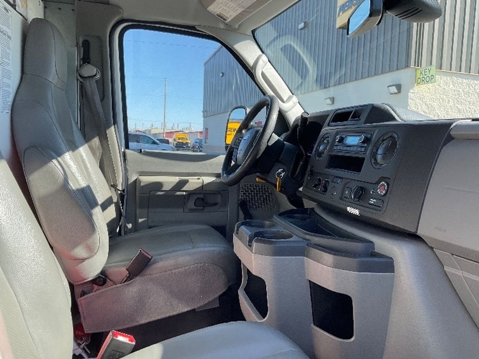 Light Duty Box Truck-Light and Medium Duty Trucks-Ford-2021-E350-Neenah-WI-94,210\n\t\tmiles-$ 28,000 - Image 20