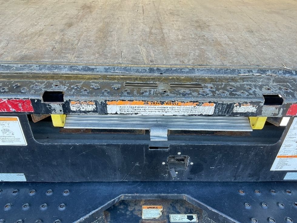 Light Duty Box Truck-Light and Medium Duty Trucks-Ford-2021-E350-Neenah-WI-94,210\n\t\tmiles-$ 28,000 - Image 9