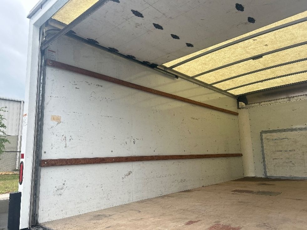 Light Duty Box Truck-Light and Medium Duty Trucks-Ford-2021-E350-Ocala-FL-90,709\n\t\tmiles-$ 31,000 - Image 11