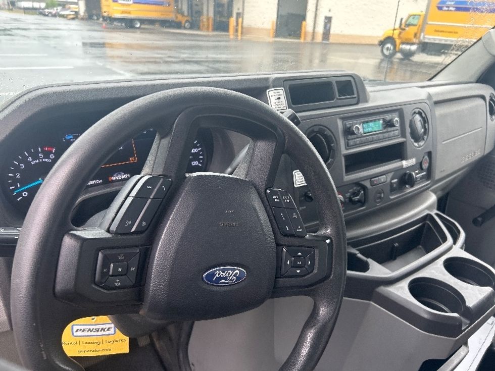 Light Duty Box Truck-Light and Medium Duty Trucks-Ford-2021-E350-Ocala-FL-90,709\n\t\tmiles-$ 31,000 - Image 18