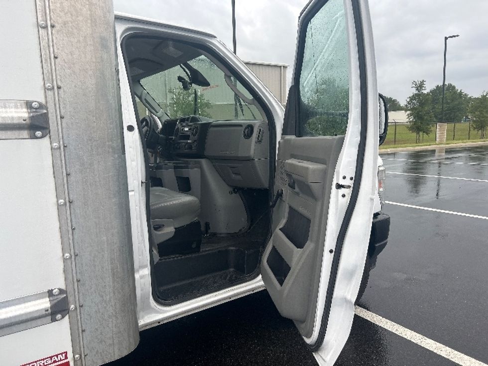 Light Duty Box Truck-Light and Medium Duty Trucks-Ford-2021-E350-Ocala-FL-90,709\n\t\tmiles-$ 31,000 - Image 20