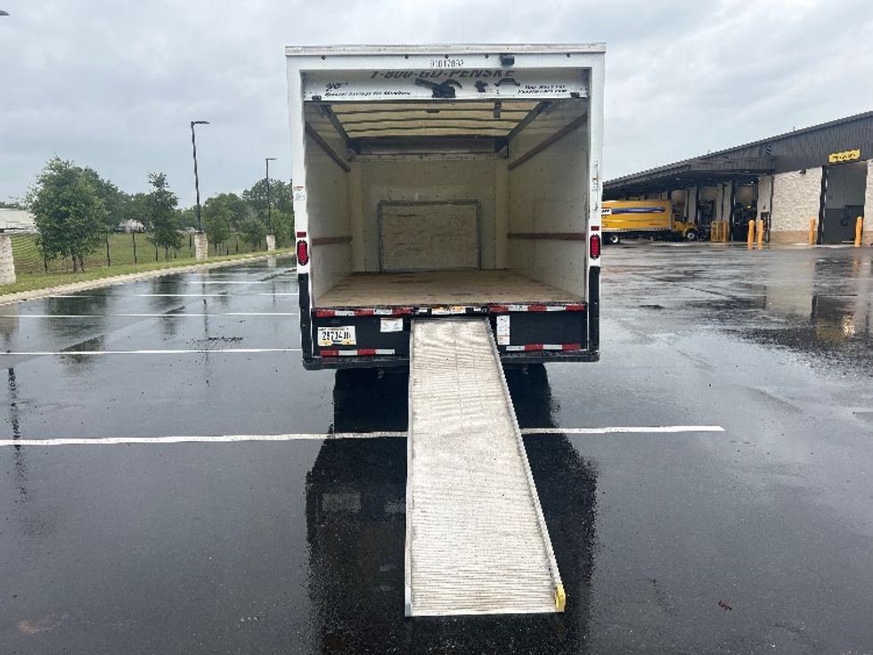 Light Duty Box Truck-Light and Medium Duty Trucks-Ford-2021-E350-Ocala-FL-90,709\n\t\tmiles-$ 31,000 - Image 9