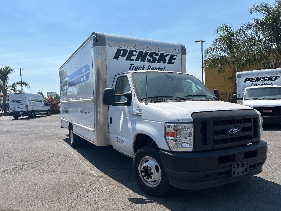 Light Duty Box Truck-Light and Medium Duty Trucks-Ford-2021-E350-Ontario-CA-100,184\n\t\tmiles-$ 29,500 - Image 1