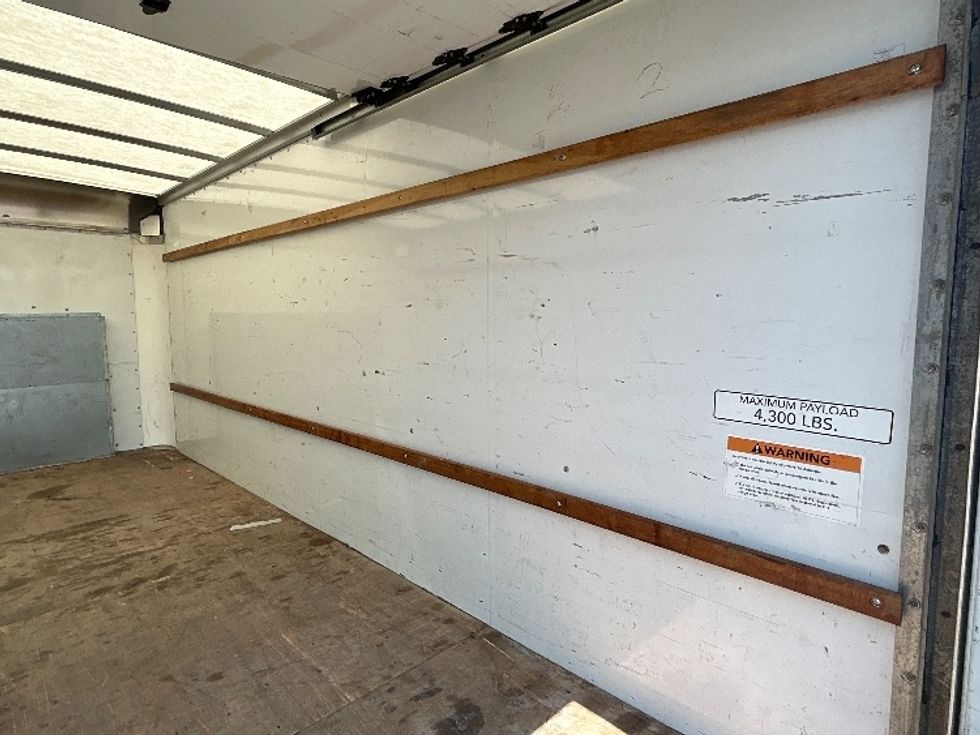 Light Duty Box Truck-Light and Medium Duty Trucks-Ford-2021-E350-Ontario-CA-100,184\n\t\tmiles-$ 29,500 - Image 12