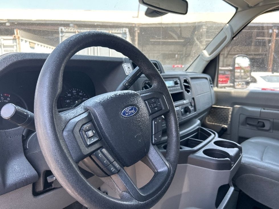 Light Duty Box Truck-Light and Medium Duty Trucks-Ford-2021-E350-Ontario-CA-100,184\n\t\tmiles-$ 29,500 - Image 17