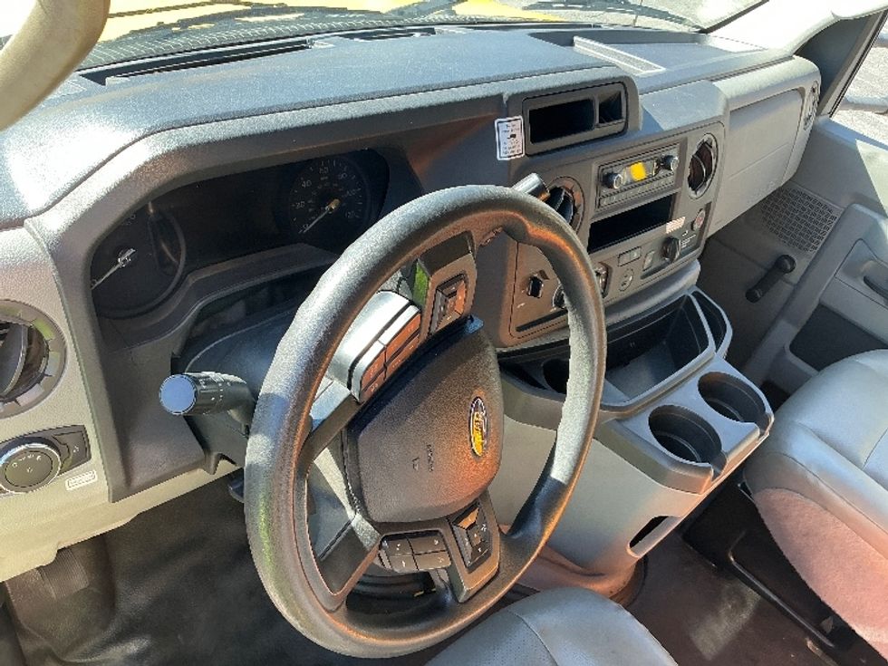 Light Duty Box Truck-Light and Medium Duty Trucks-Ford-2021-E350-Orlando-FL-100,322\n\t\tmiles-$ 27,250 - Image 17