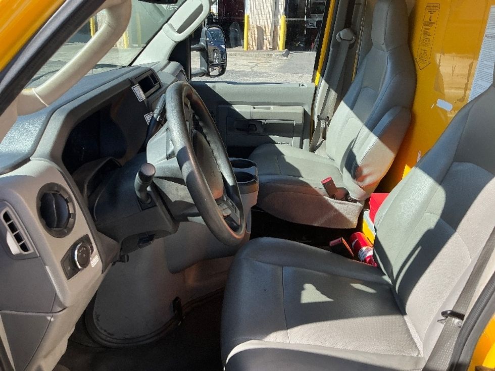 Light Duty Box Truck-Light and Medium Duty Trucks-Ford-2021-E350-Orlando-FL-100,322\n\t\tmiles-$ 27,250 - Image 18