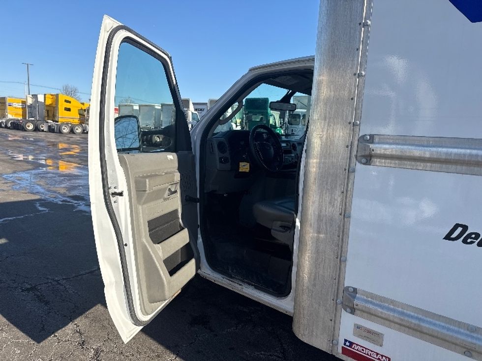 Light Duty Box Truck-Light and Medium Duty Trucks-Ford-2021-E350-Parsippany-NJ-95,013\n\t\tmiles-$ 28,250 - Image 12